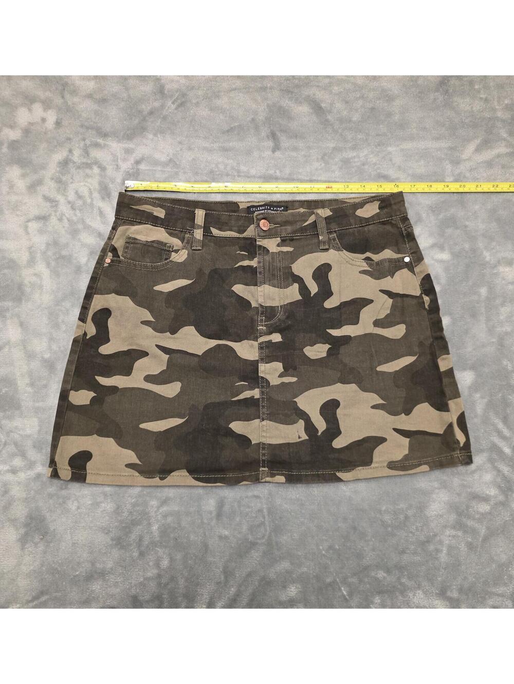 Celebrity Pink Camo Mini Skirt- Size 7/28